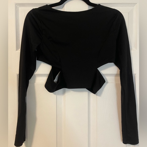 Black open sides long sleeve crop top - Picture 3 of 3